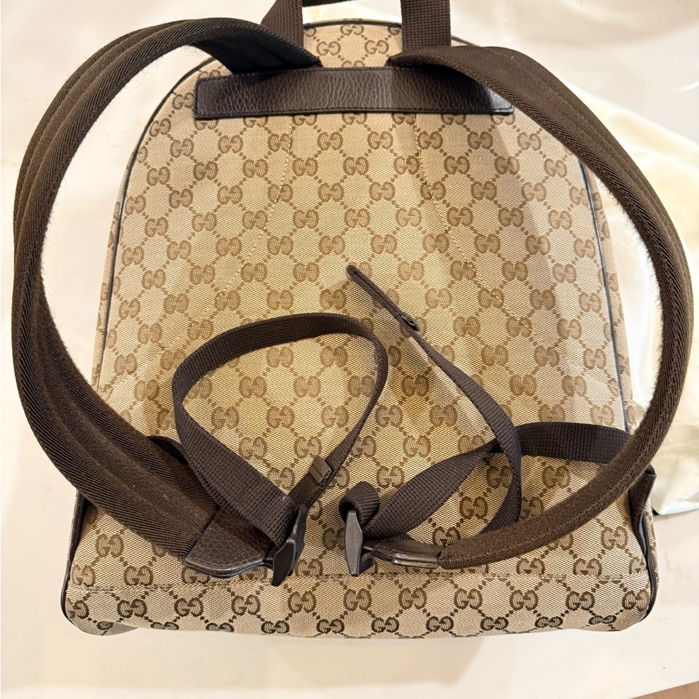Gucci Tan and Brown Monogram Bag - Picture 3 of 9